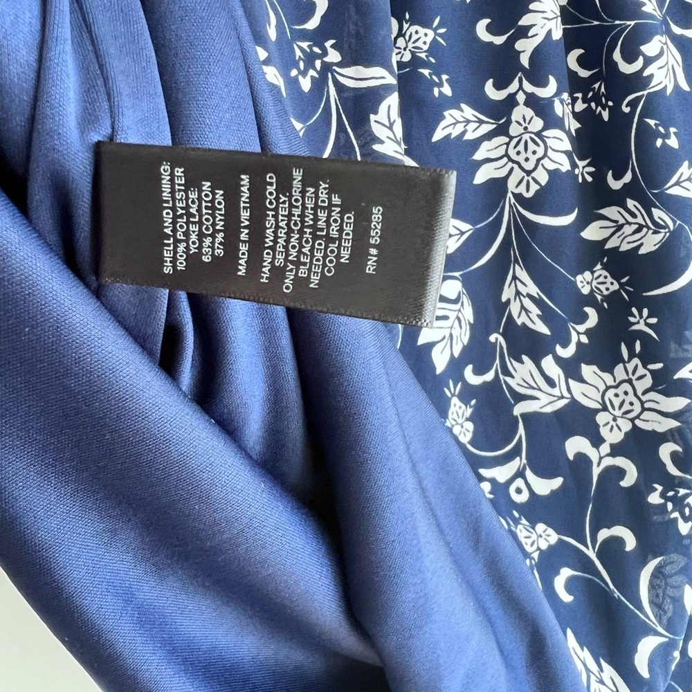 (NWT) Express Women’s Navy & White Floral Long Sleeve Dress, Lace Details | Med - Picture 7 of 7